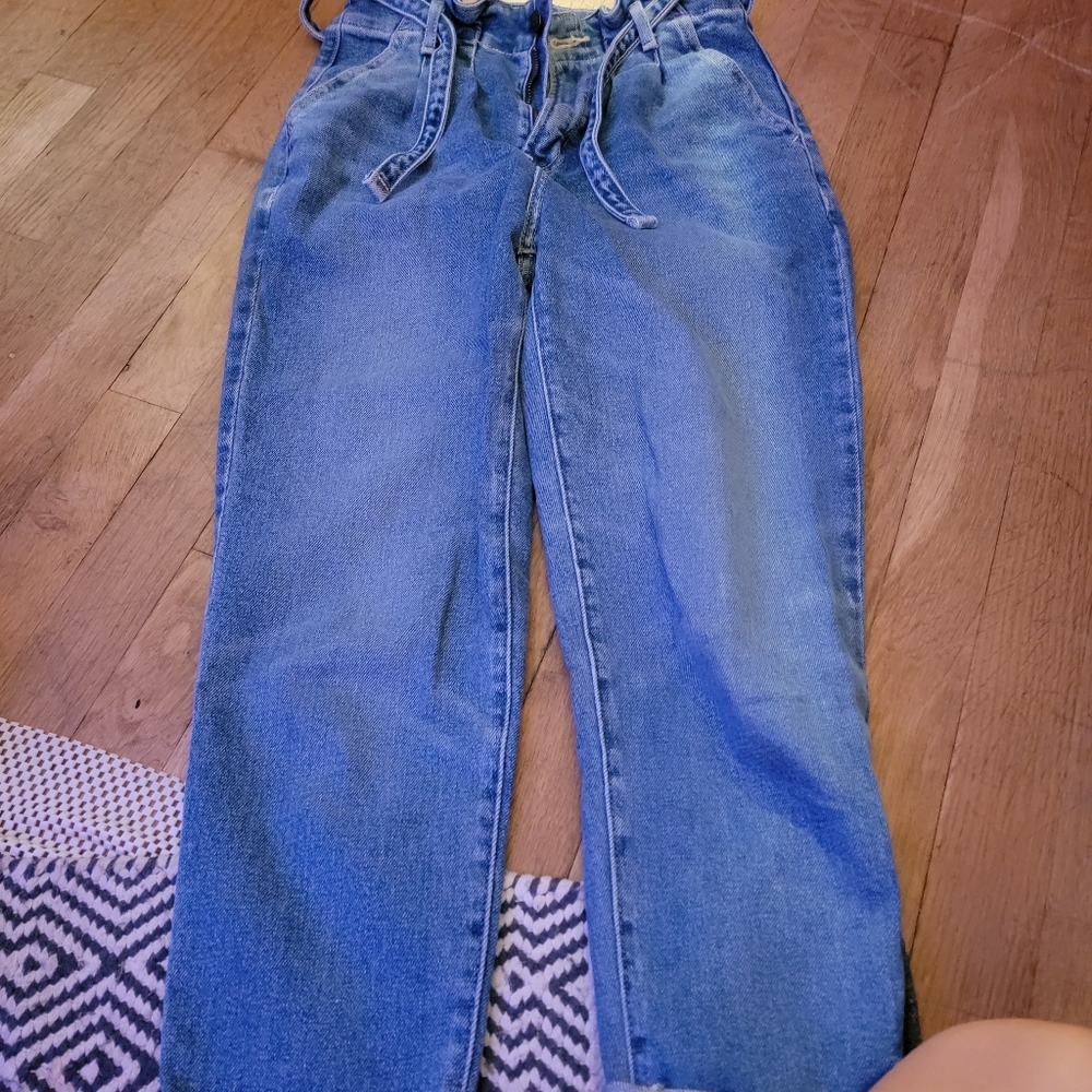 Jeans - Picture 2 of 4